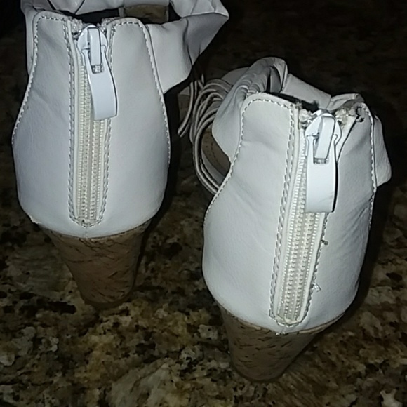 White wedges - Picture 3 of 3
